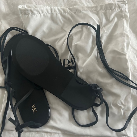 Zara Bundle complete outfit from stock photo - Picture 11 of 12